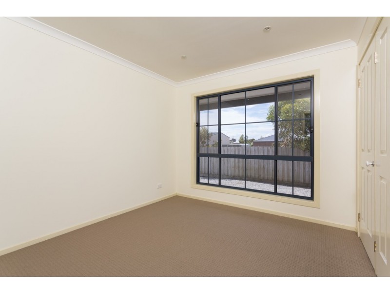 16 Tampa Road, Cape Woolamai VIC 3925