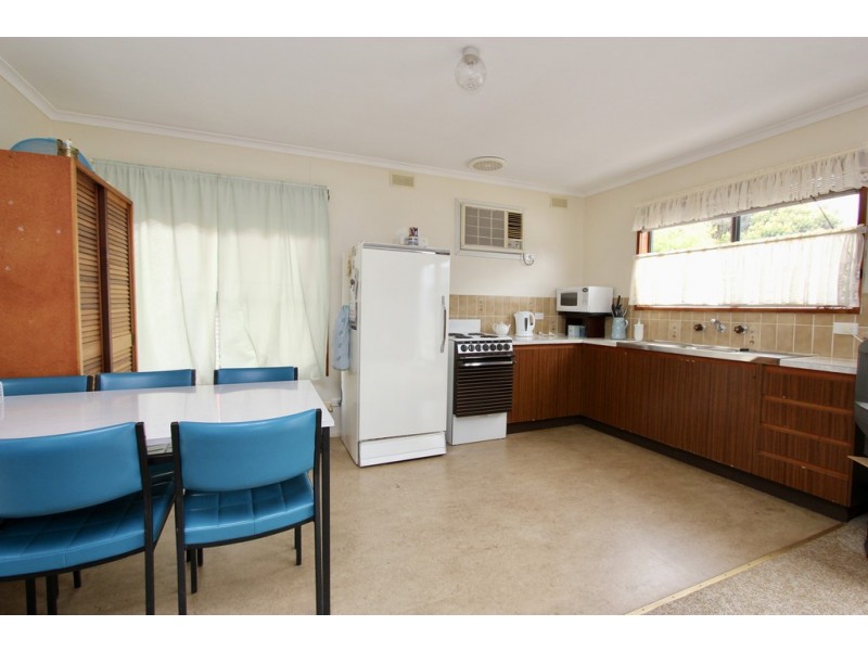 31 Hollywood Crescent, Smiths Beach VIC 3922