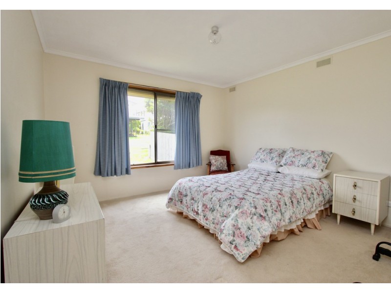 31 Hollywood Crescent, Smiths Beach VIC 3922