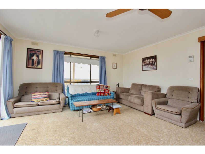31 Hollywood Crescent, Smiths Beach VIC 3922