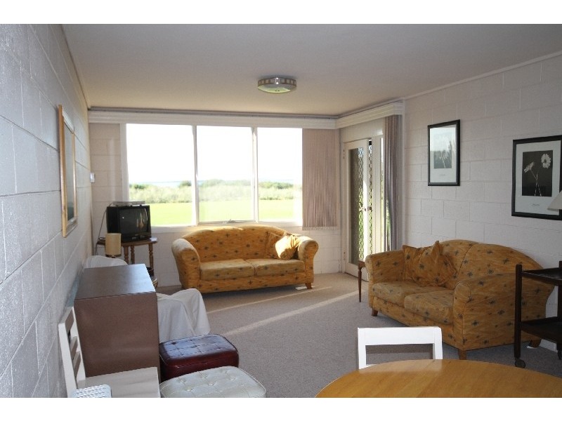 2/105-107 Silverleaves Avenue, Silverleaves VIC 3922