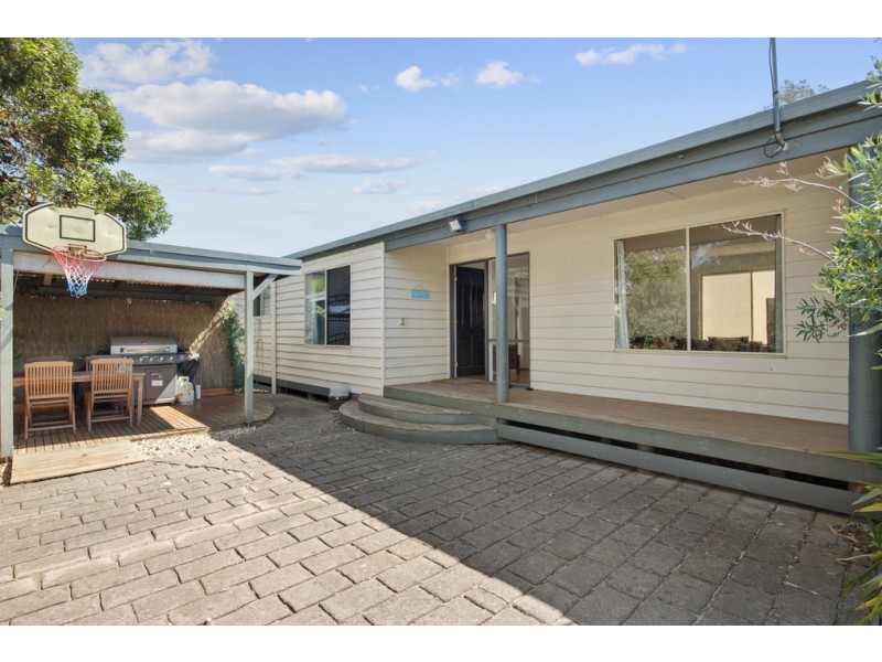 3 Gilmore Street, Smiths Beach VIC 3922