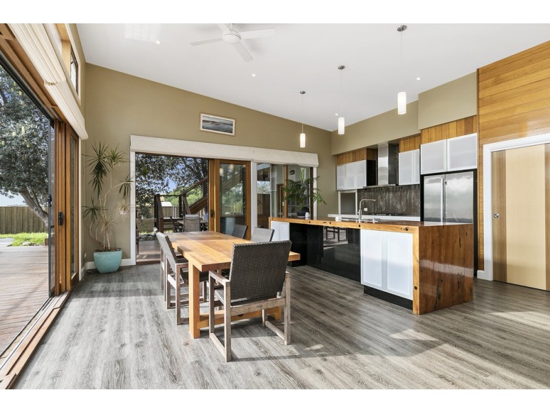 1 Tahiti Court, Cape Woolamai VIC 3925