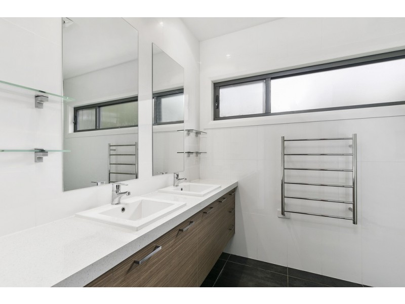 1 Tahiti Court, Cape Woolamai VIC 3925