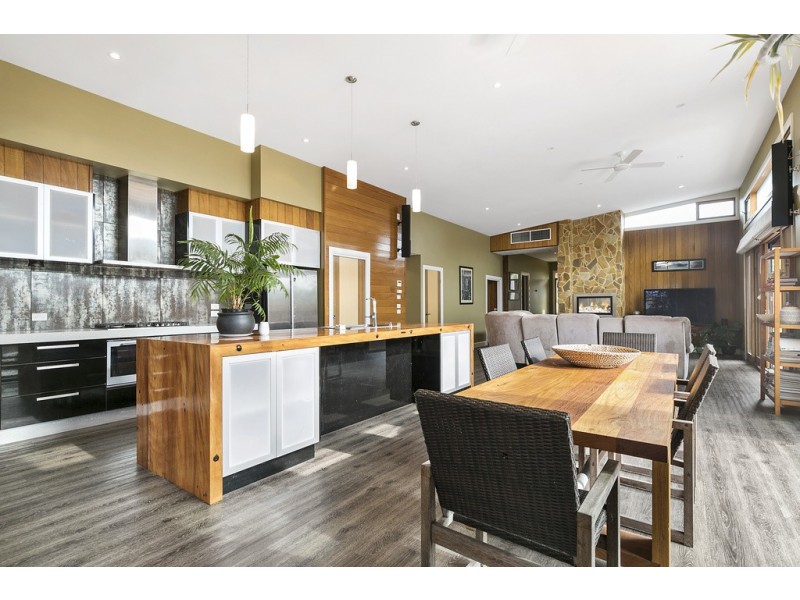 1 Tahiti Court, Cape Woolamai VIC 3925