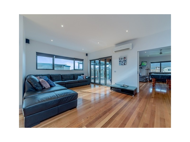 39 Seagrove Way, Cowes VIC 3922