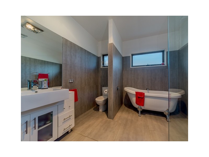 39 Seagrove Way, Cowes VIC 3922