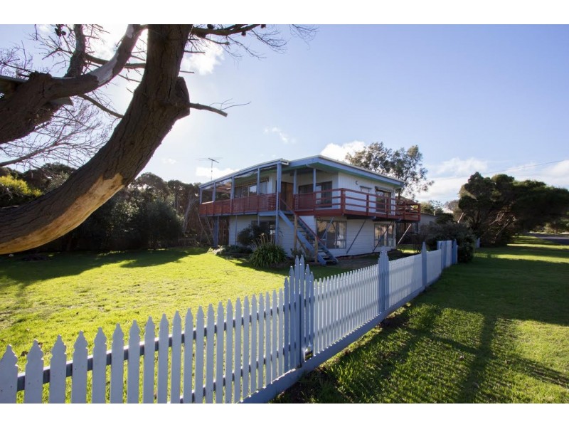 32 Beachcomber Avenue, Smiths Beach VIC 3922