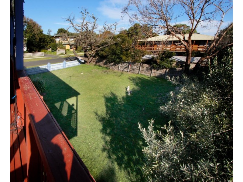 32 Beachcomber Avenue, Smiths Beach VIC 3922