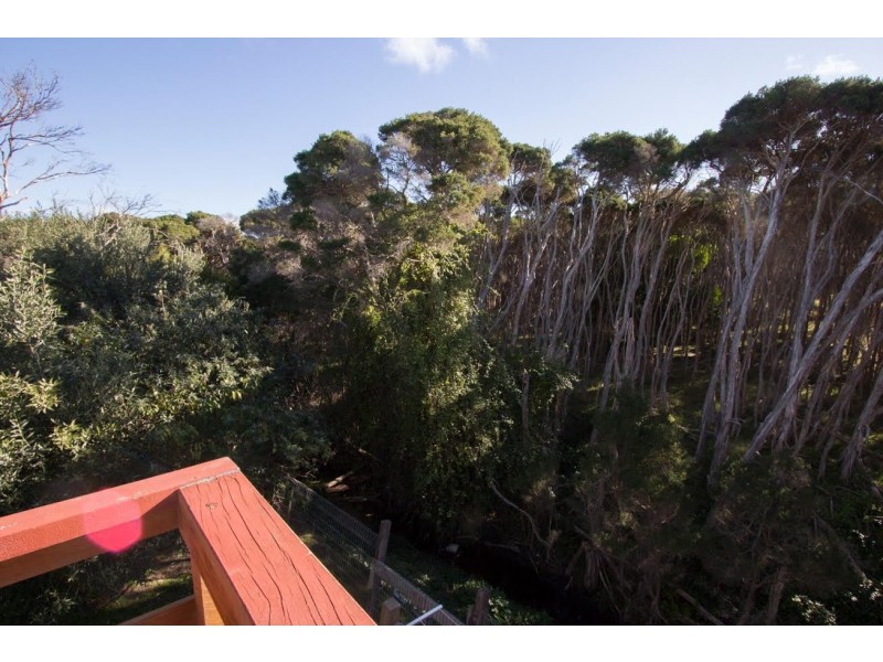 32 Beachcomber Avenue, Smiths Beach VIC 3922