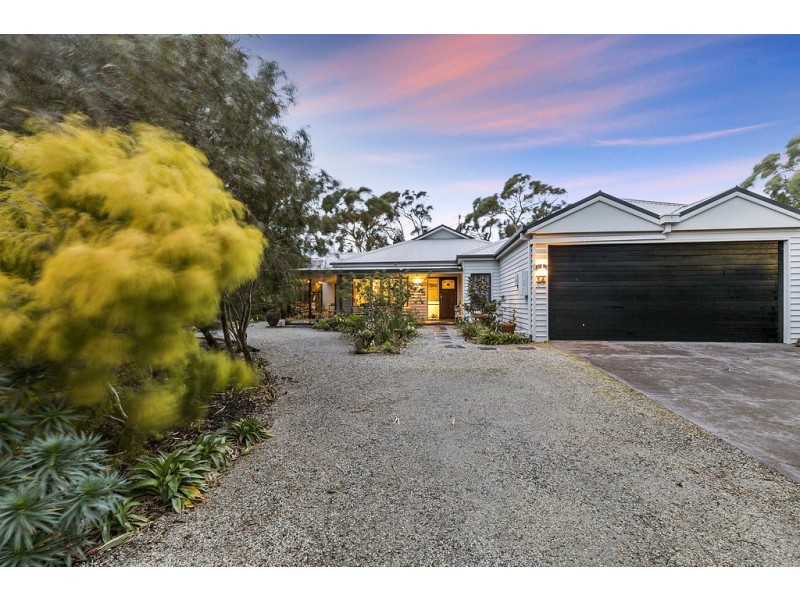 14 Honeyeater Drive, Silverleaves VIC 3922