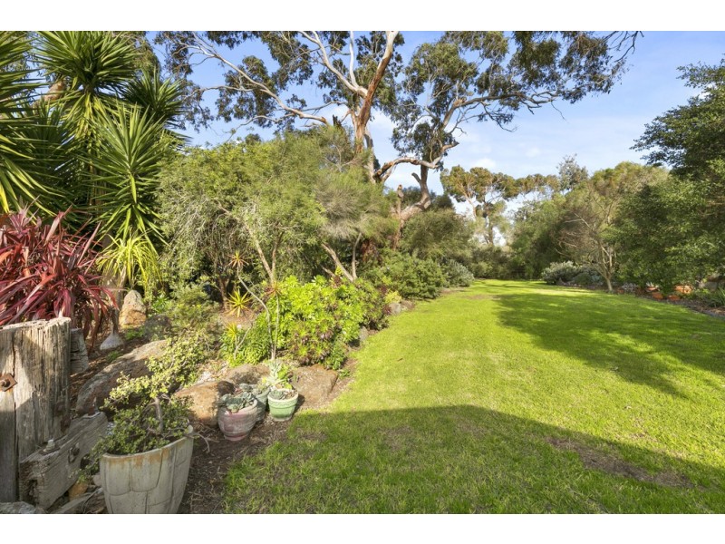 14 Honeyeater Drive, Silverleaves VIC 3922
