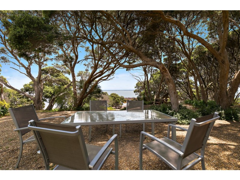 19 Rennison Road, Newhaven VIC 3925