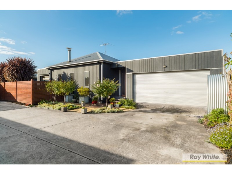 3/11 Douglas Road, Cowes VIC 3922