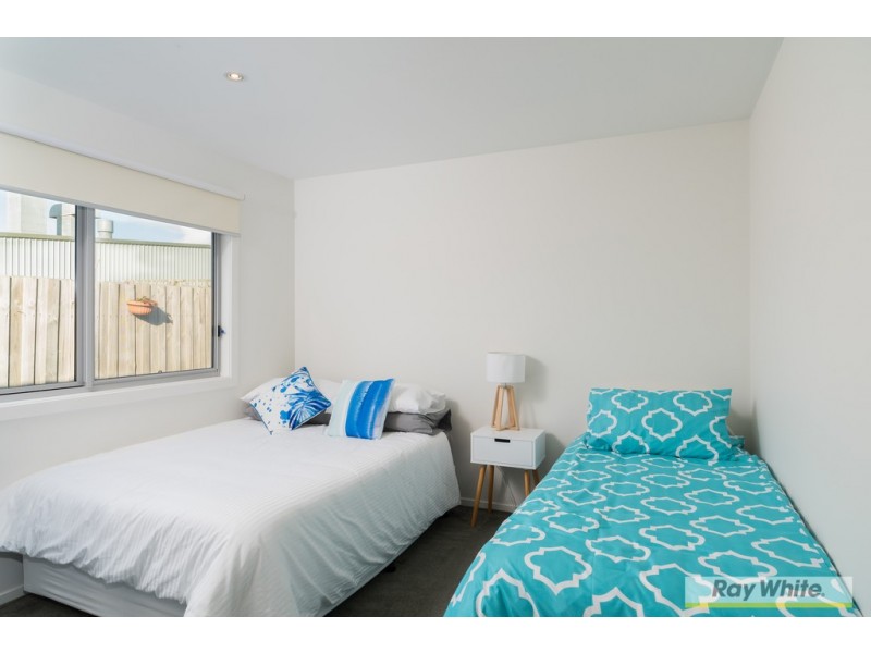 3/11 Douglas Road, Cowes VIC 3922