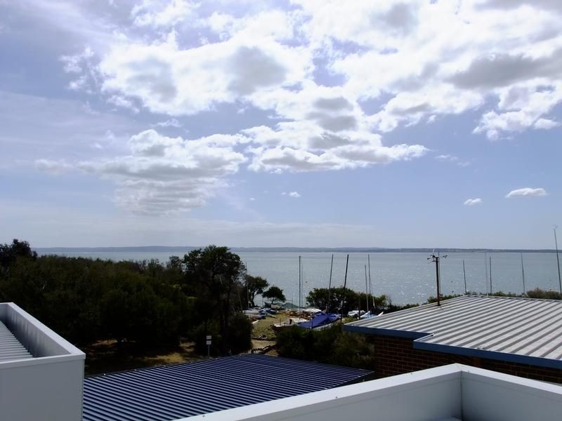 3/4 Osbourne Avenue, Cowes VIC 3922