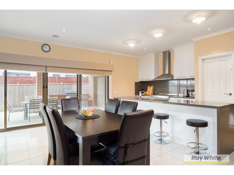 10 Boobook Grove, Cowes VIC 3922