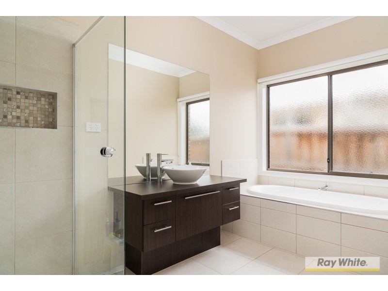 10 Boobook Grove, Cowes VIC 3922