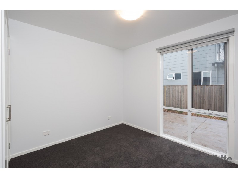 8 Silverstone Drive, Cowes VIC 3922