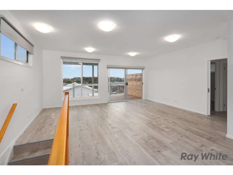 8 Silverstone Drive, Cowes VIC 3922