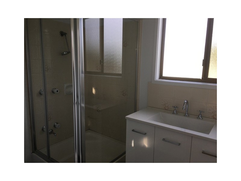 11 Dover Street, Sunderland Bay VIC 3922