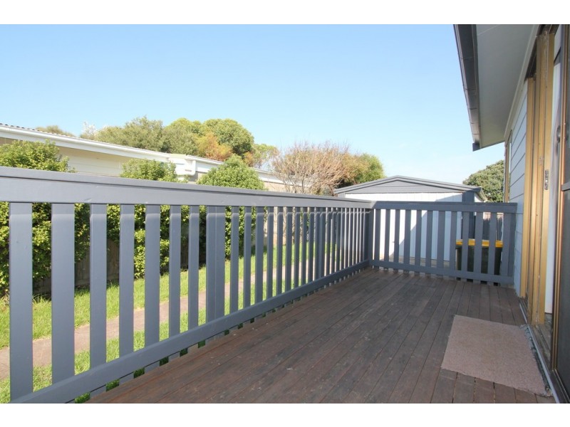 11 Dover Street, Sunderland Bay VIC 3922