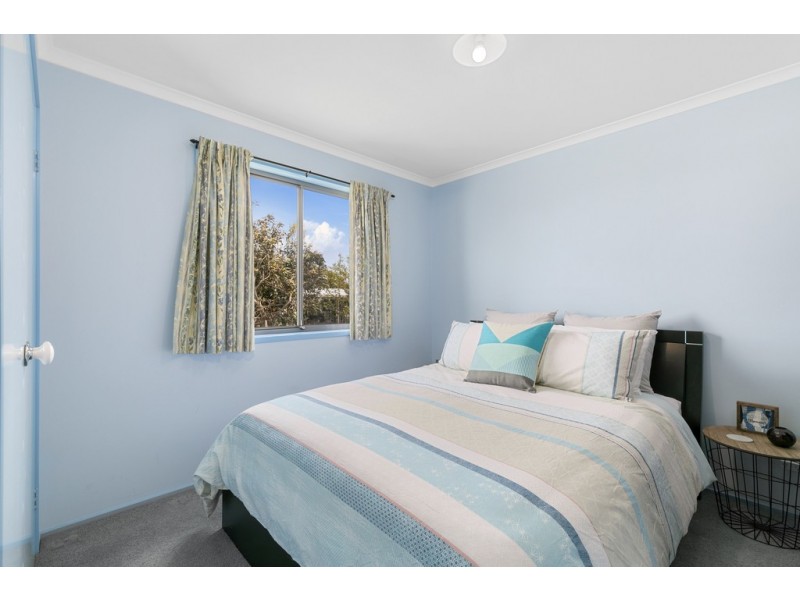 21 Parrakoola Way, Cowes VIC 3922