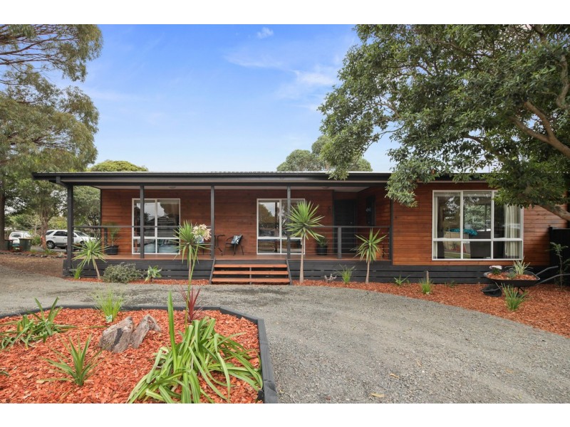 50 Churchill Drive, Cowes VIC 3922