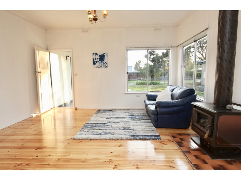 35 Monash Avenue, Cowes VIC 3922