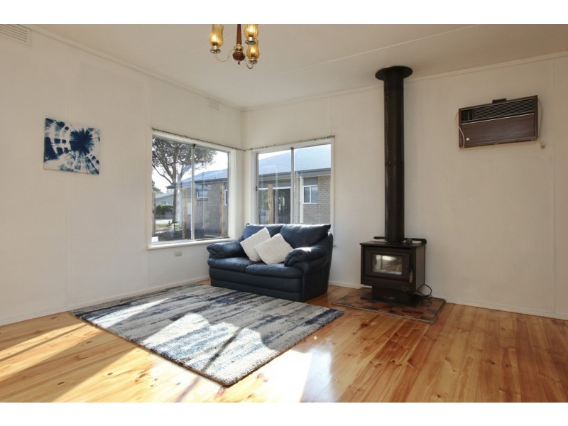 35 Monash Avenue, Cowes VIC 3922