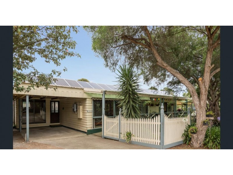 50 Justice Road, Cowes VIC 3922
