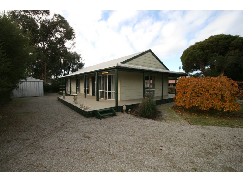 4 Outlook Drive, Cowes VIC 3922