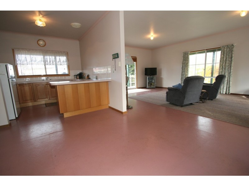4 Outlook Drive, Cowes VIC 3922
