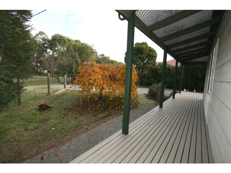 4 Outlook Drive, Cowes VIC 3922