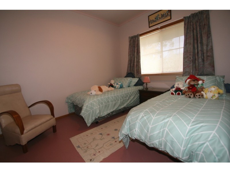 4 Outlook Drive, Cowes VIC 3922