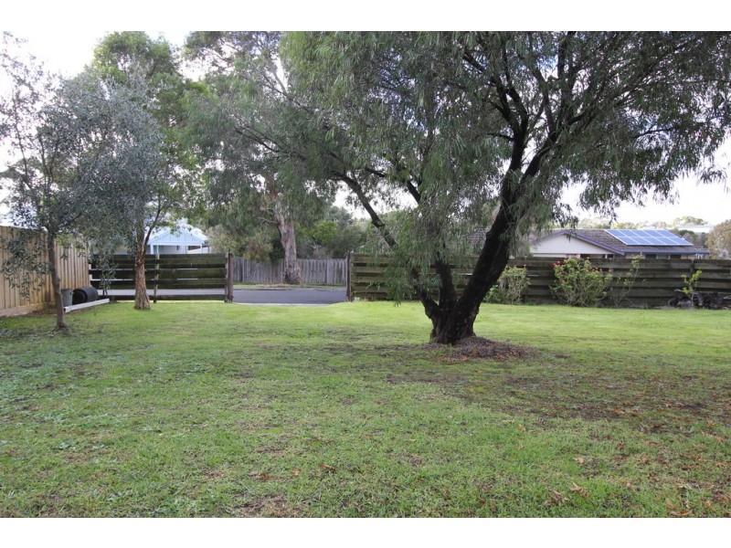 2 / 380 Settlement Road, Cowes VIC 3922