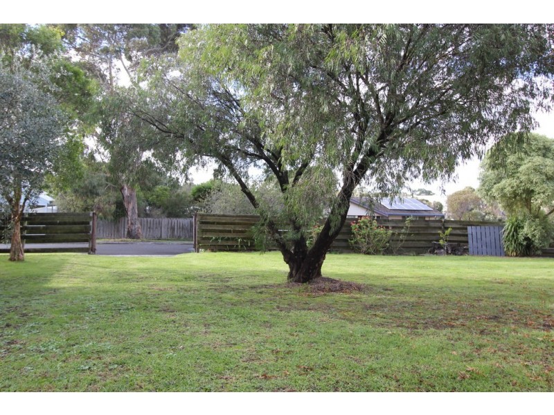 2 / 380 Settlement Road, Cowes VIC 3922