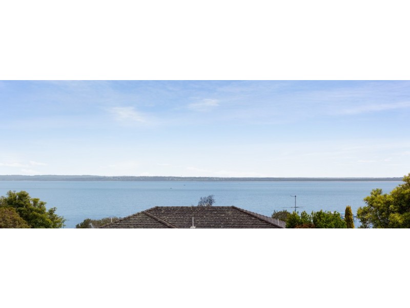 6 Walpole Street, Cowes VIC 3922