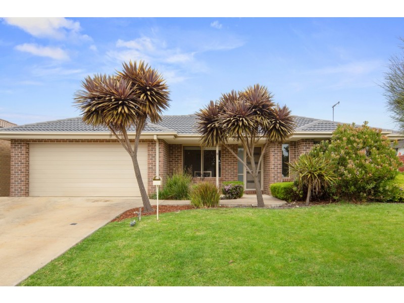 9 Rosella Grove, Cowes VIC 3922