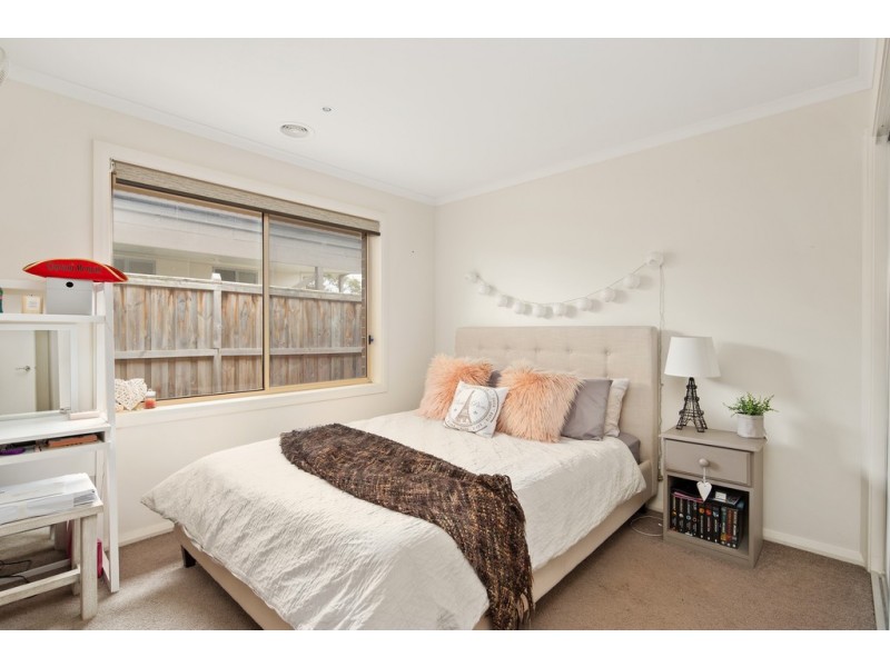 9 Rosella Grove, Cowes VIC 3922