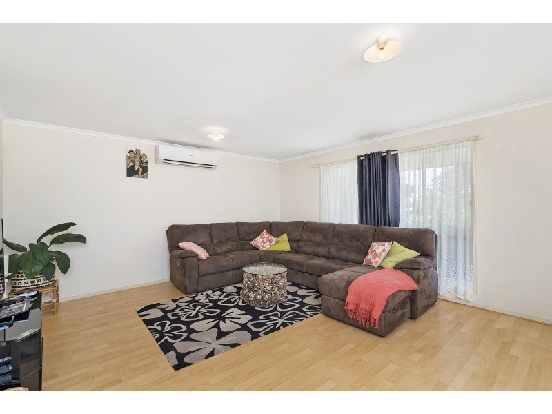 22 Seascape Ave, Cowes VIC 3922