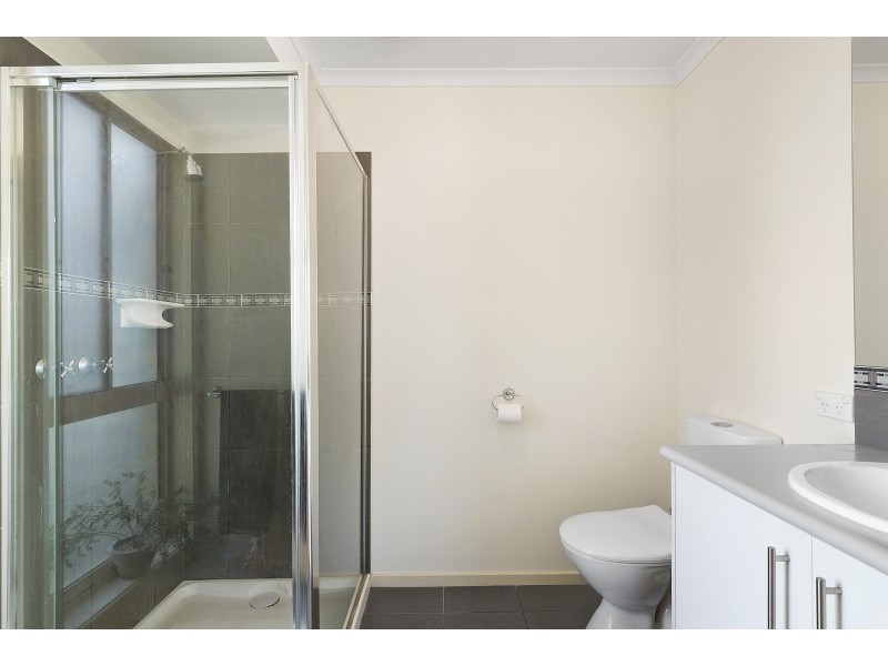 22 Seascape Ave, Cowes VIC 3922