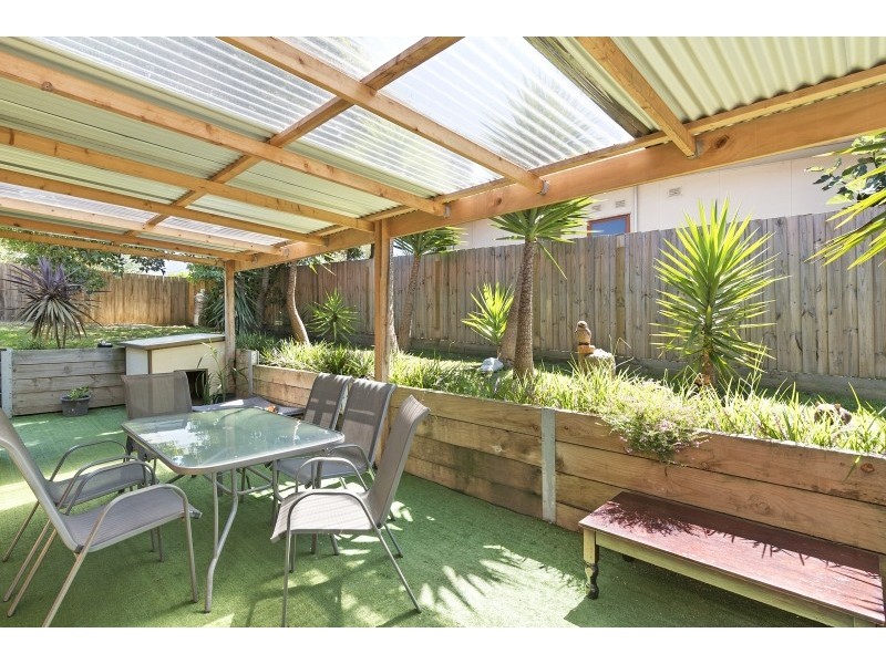 22 Seascape Ave, Cowes VIC 3922