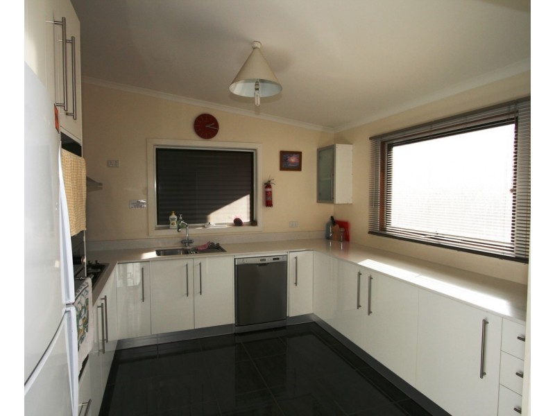 8 Watchorn Road, Cowes VIC 3922