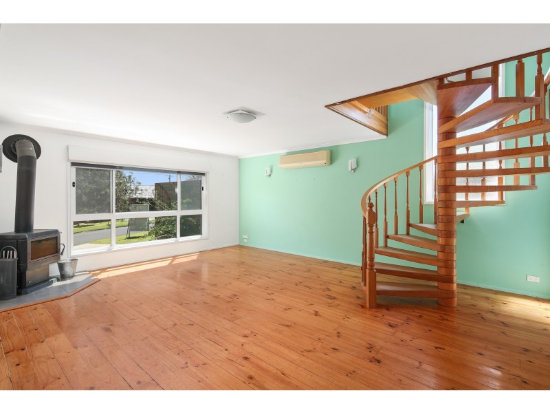 3 McRae Avenue, Cowes VIC 3922