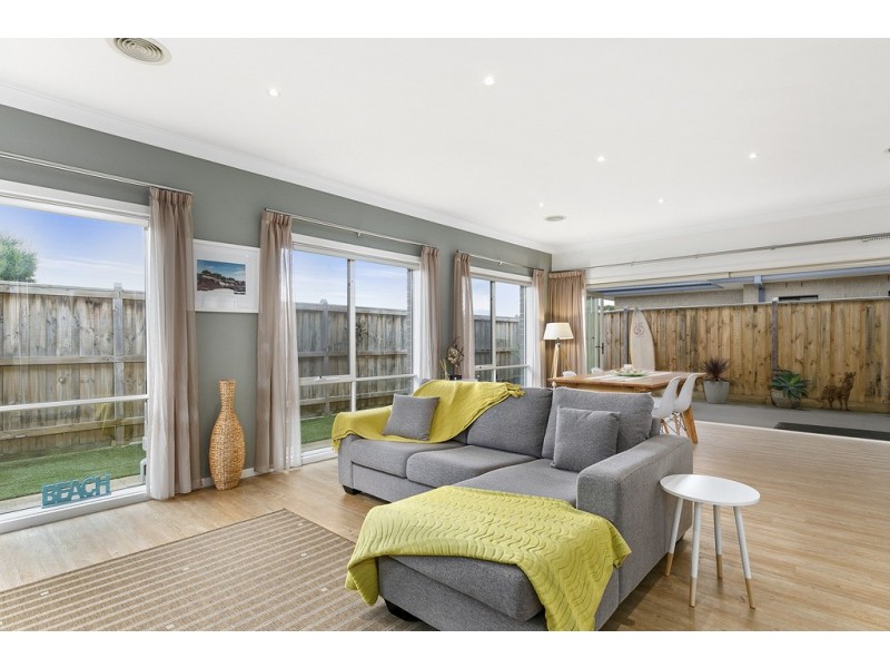 2/60 McKenzie Road, Cowes VIC 3922