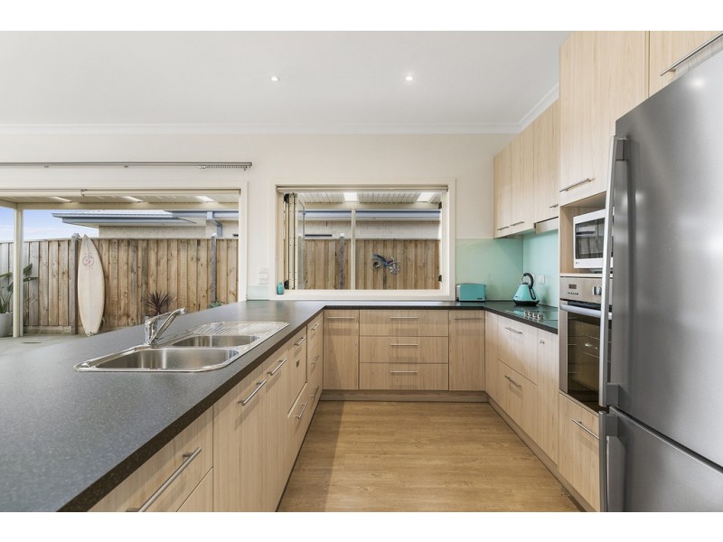 2/60 McKenzie Road, Cowes VIC 3922