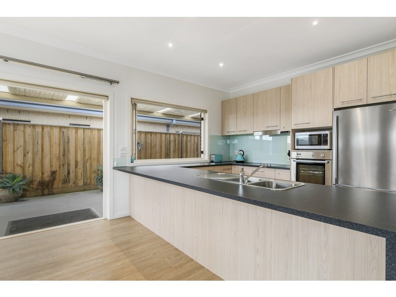 2/60 McKenzie Road, Cowes VIC 3922