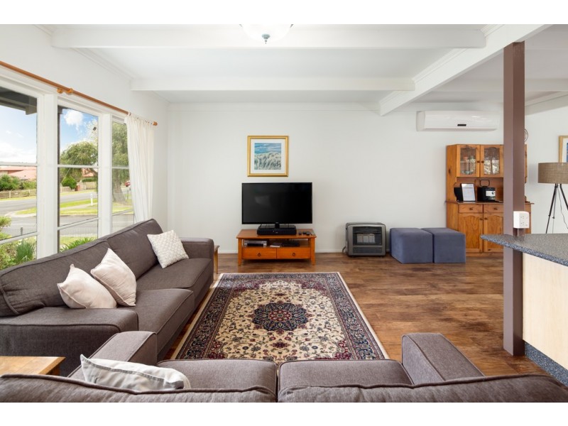 27 Church Street, Cowes VIC 3922