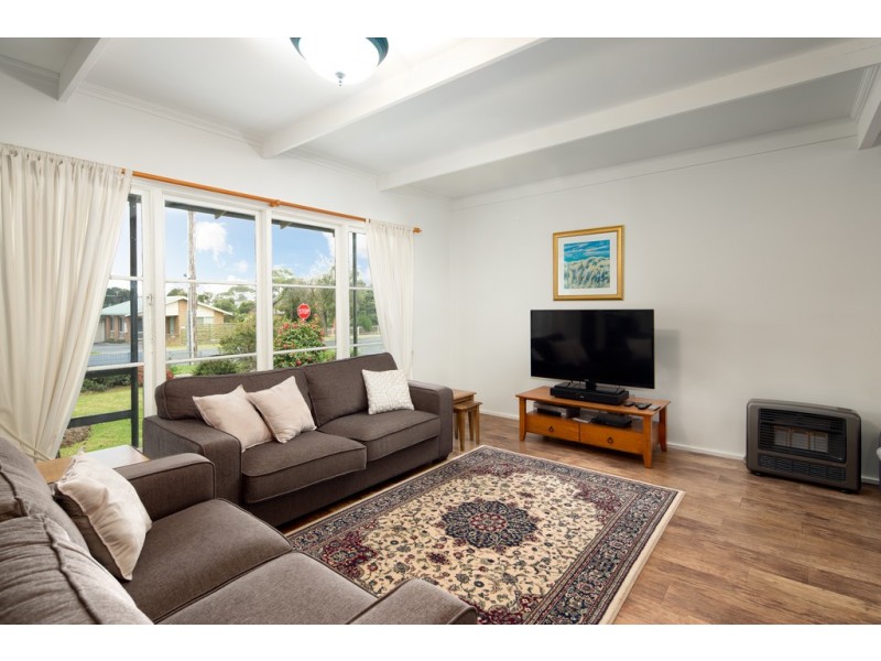 27 Church Street, Cowes VIC 3922